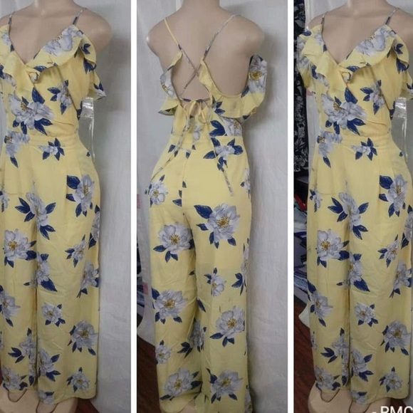 J By J.O.A 
Yellow Floral Jumpsuit Size Medium - Picture 2 of 7